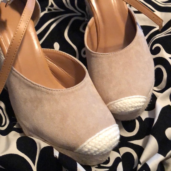 Wedges - Picture 2 of 6